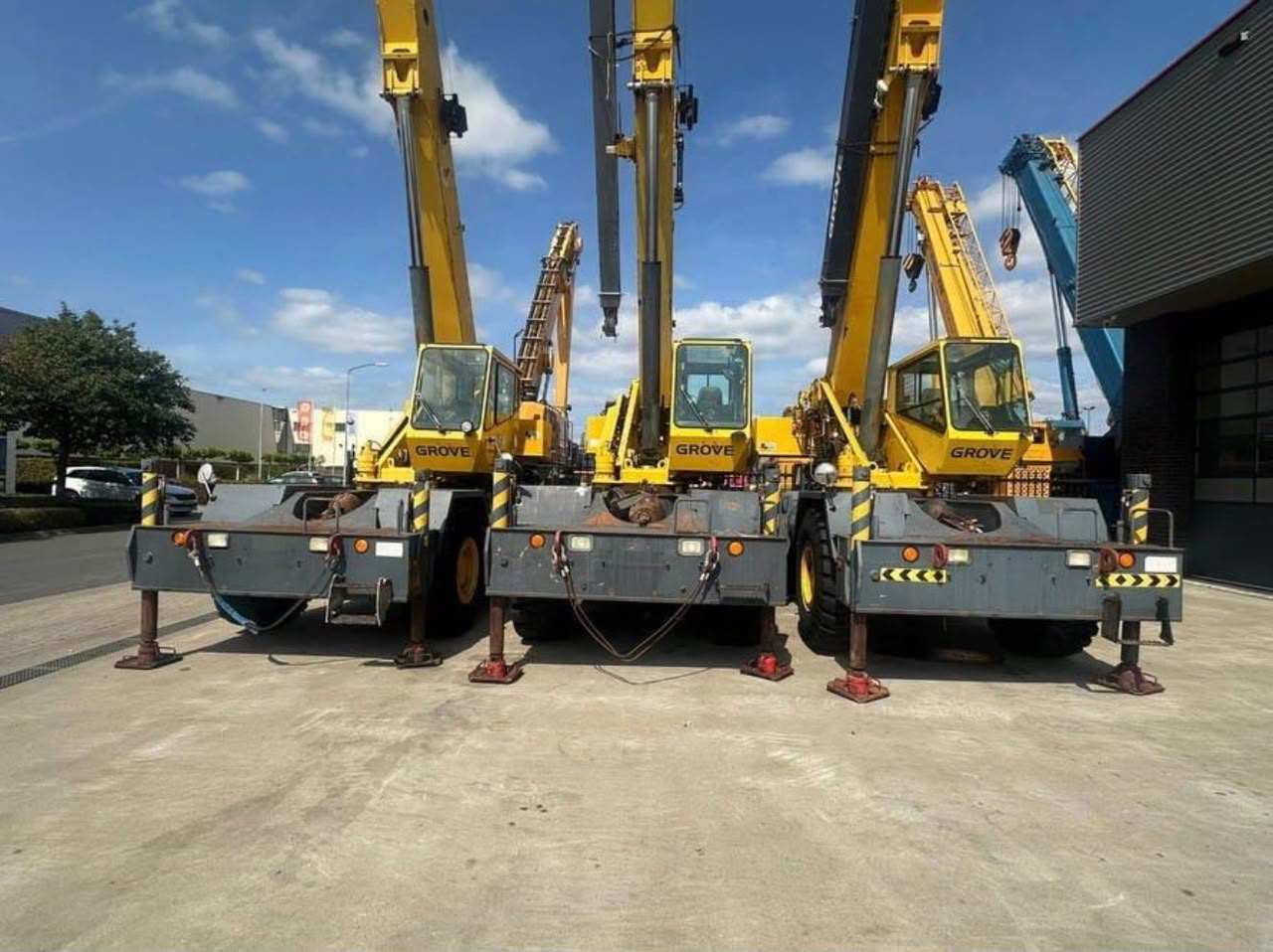 Manutention de charges avec nacelle SM Grue Maroc